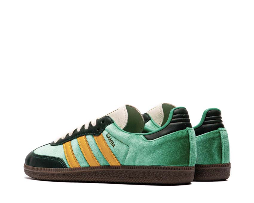 Adidas Samba OG Court Green détail — empiècements cuir et suède vert