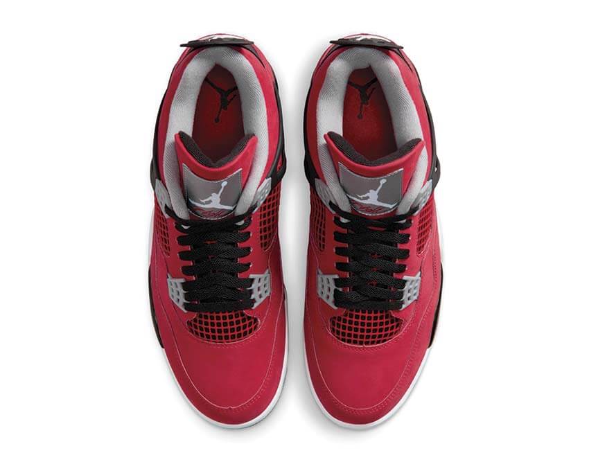 Air Jordan 4 Retro Toro Bravo — vue arrière contrefort Toro Bravo rouge