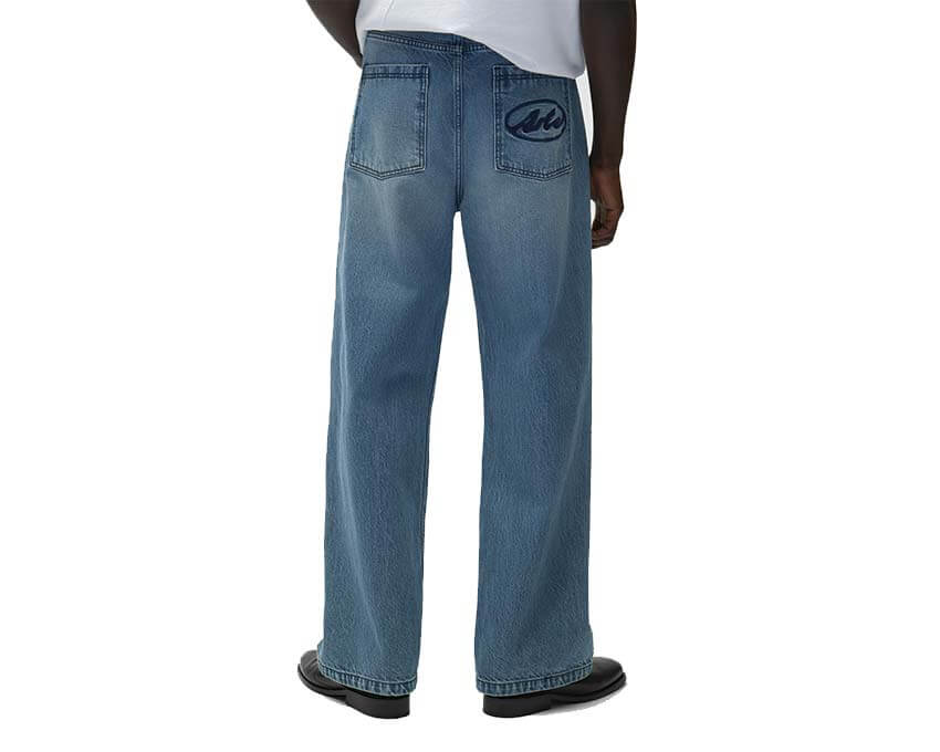 Arte Circle Logo Pocket Pants détail — logo cercle Arte brodé sur la poche