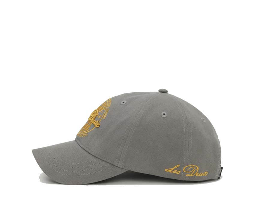 Les Deux Globe Logo Dad Cap détail — fermeture réglable et patch logo