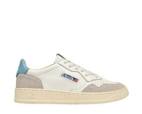Autry Medalist Low W Forget — sneaker femme cuir bleu forget-me-not pastel rétro