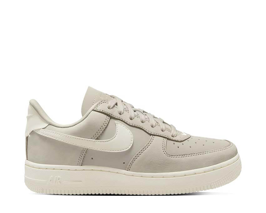 Nike Air Force 1 Retro Premium Essential W Light Bone — baskets femme lifestyle cuir