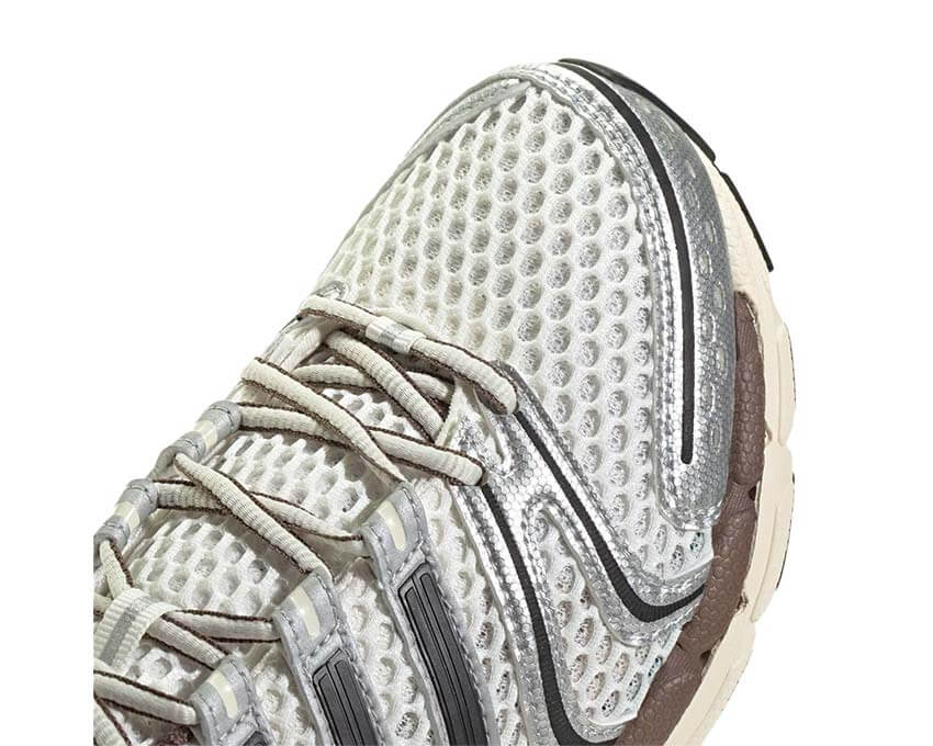Adidas Adistar Control 5 Cloud White vue latérale — tige mesh blanc running stabilité