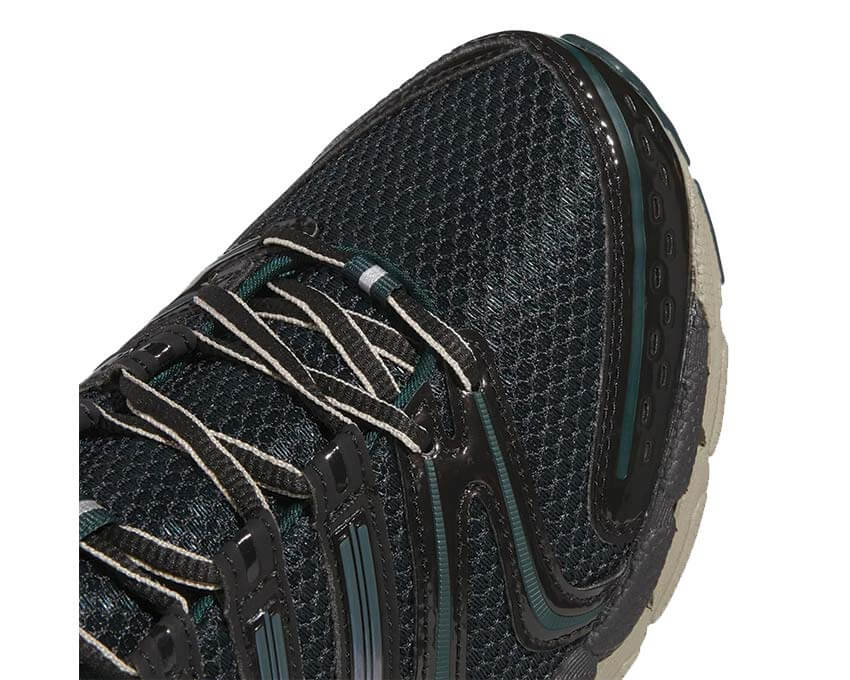 Adidas Adistar Control 5 Core Black vue latérale — tige mesh noir running stabilité