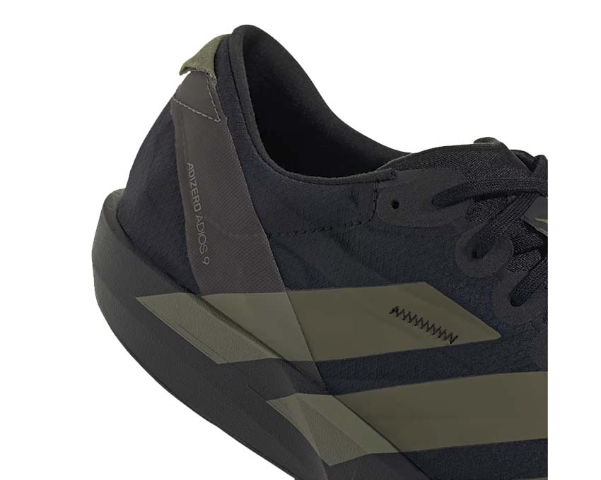 Adidas Adizero Adios 9 Focus Olive vue latérale — profil racing amorti Lightstrike Pro