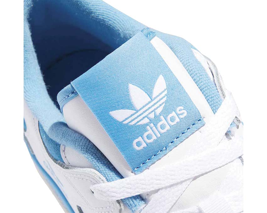 détail — cuir sangle velcro Team Light Blue Forum Low CL