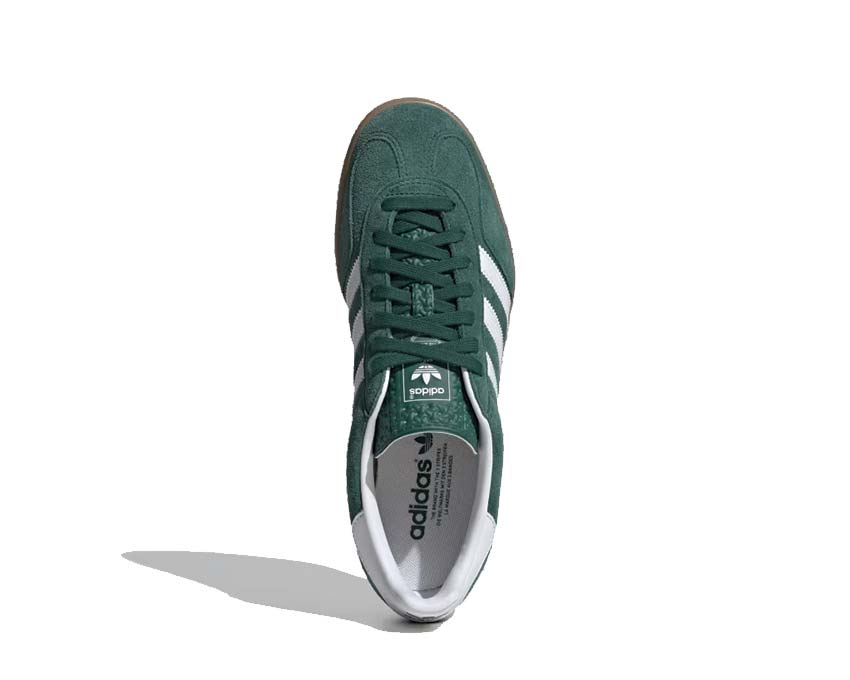 Adidas Gazelle Indoor Collegiate Green détail — logo Three Stripes brodé