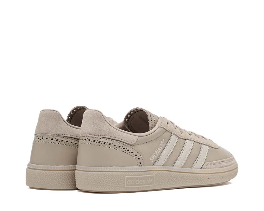 Adidas Handball Spezial Wonder Beige détail — logo 3 bandes et languette