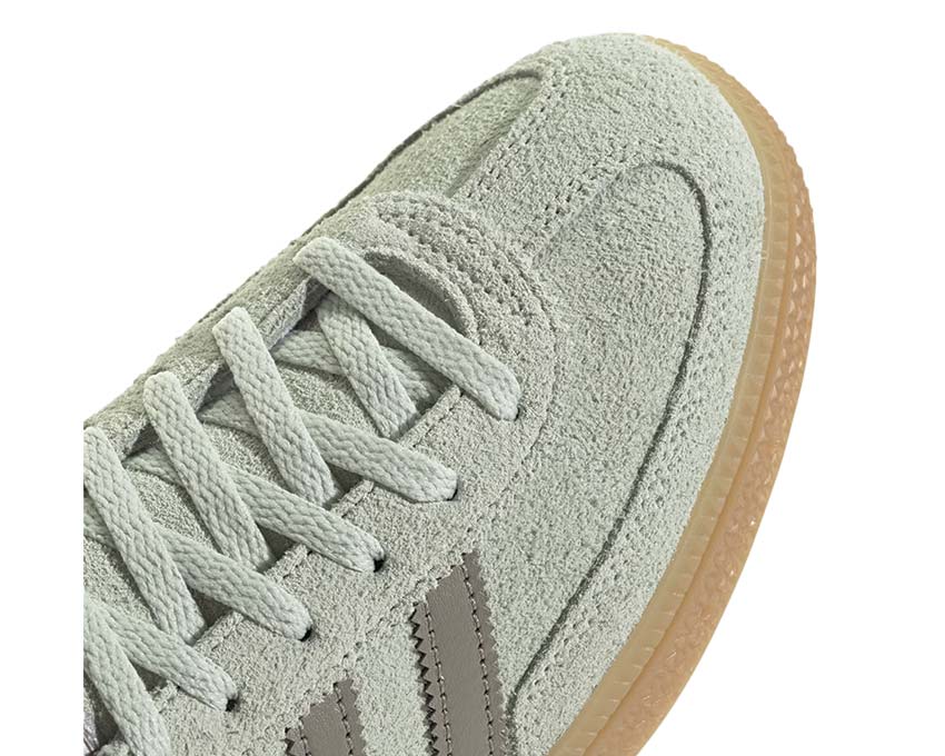 Adidas Handball Spezial Linen Green vue latérale — tige en daim naturel