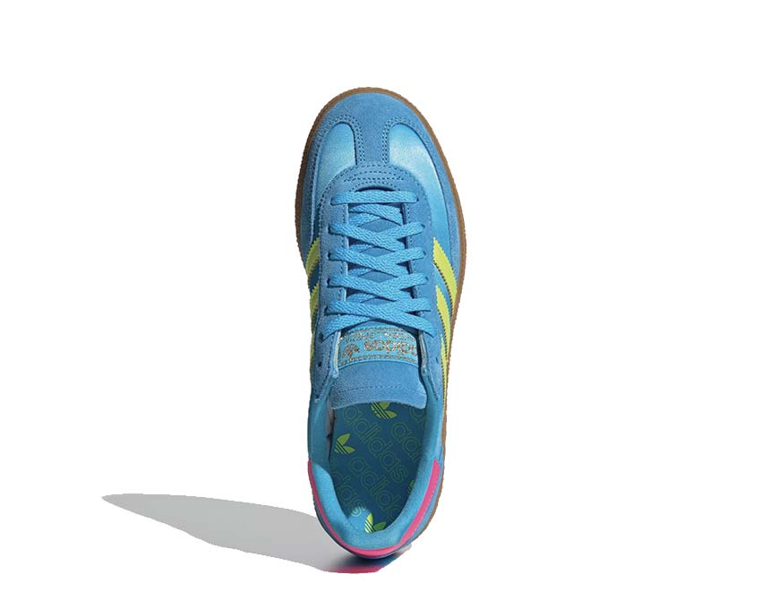 Adidas Handball Spezial W Sky Rush détail — accents Solar Yellow et Lucid Pink