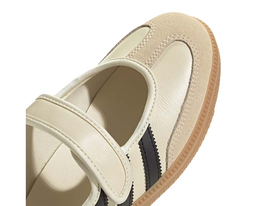 Adidas Samba Jane Cream White vue latérale — trois bandes Core Black contrastantes