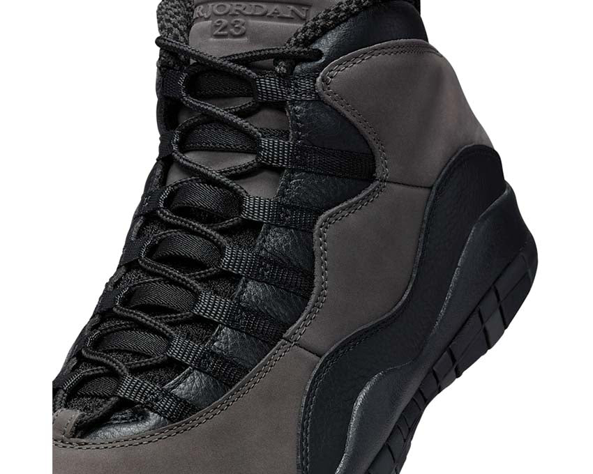 Air Jordan 10 Retro Shadow Seitenansicht — Lederobermaterial grau Shadow Jordan 10