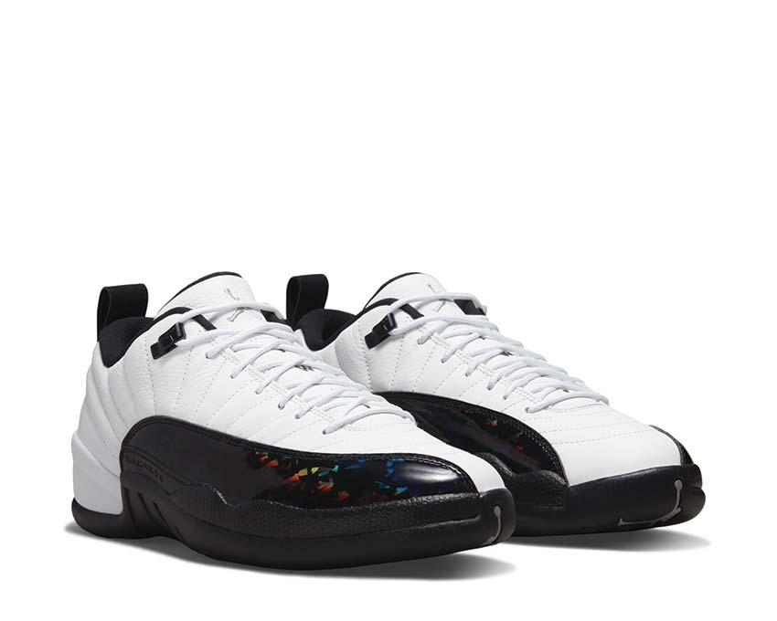 Jordan Air Jordan 12 Retro Low White Black Metallic Silver vista lateral — cuero y sintético