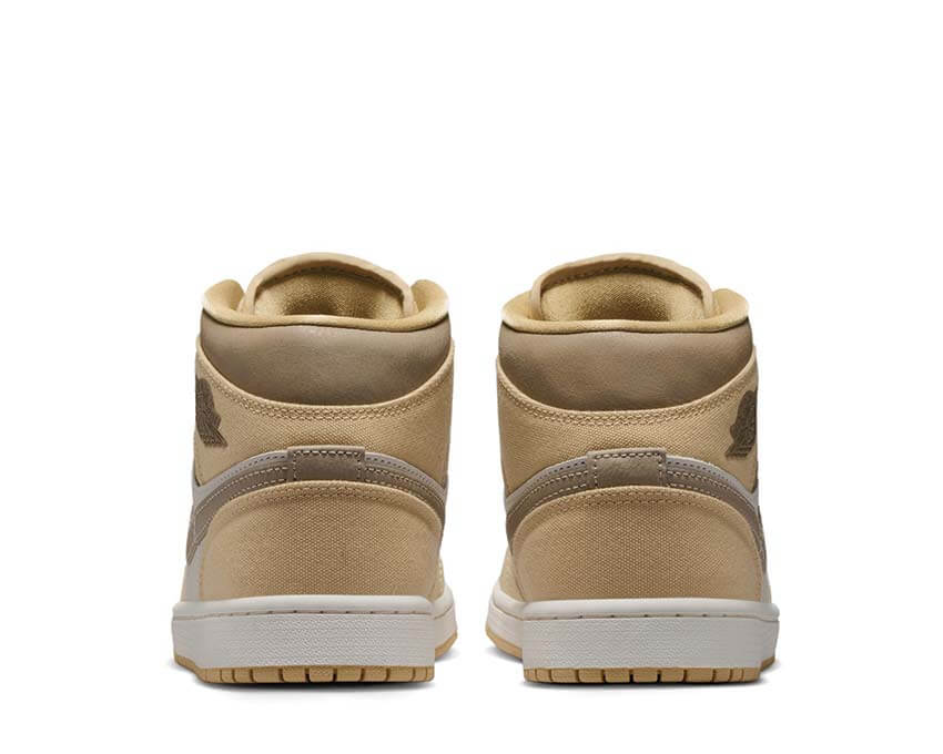 Air Jordan 1 Mid SE W Sesame Beige détail — tige cuir beige basketball hype