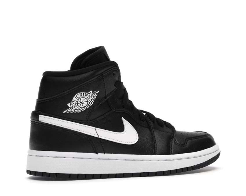 Jordan Air Jordan 1 Mid W Black White suela — goma vulcanizada