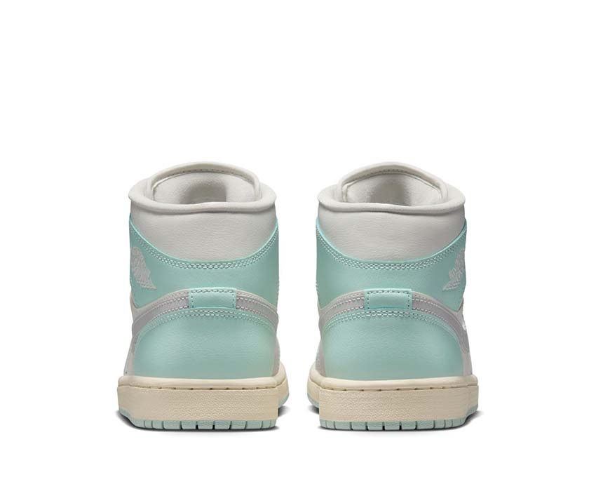 Air Jordan 1 Mid W Sail Neutral Grey détail — tige cuir beige basketball culture hype