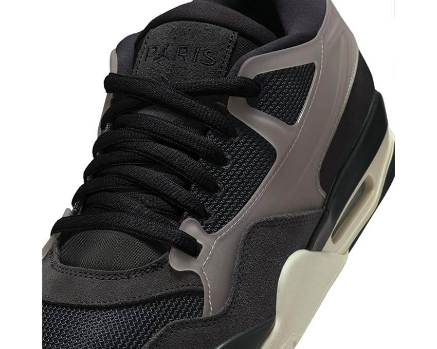 Air Jordan 4 RM PSG Off Noir vue latérale — tige mesh noir PSG Jordan 4