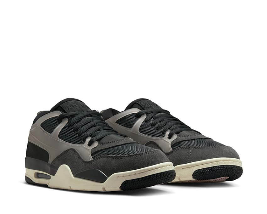 Air Jordan 4 RM PSG Off Noir semelle — Air visible Jordan 4 noir PSG