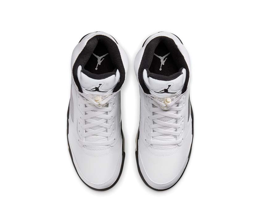 Jordan Air Jordan 5 Retro White and Black White Black Sail Metallic Silver détail — tige mesh 3M