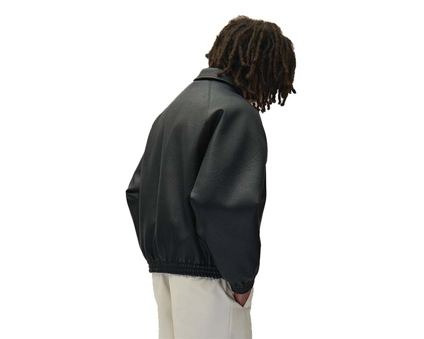 Arte Basic Leather Jacket detalle — calidad cuero y acabados chaqueta