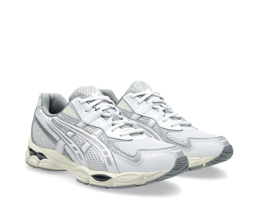 Asics Gel NYC 2055 Glacier Grey/White vue latérale — plateforme lifestyle rétro