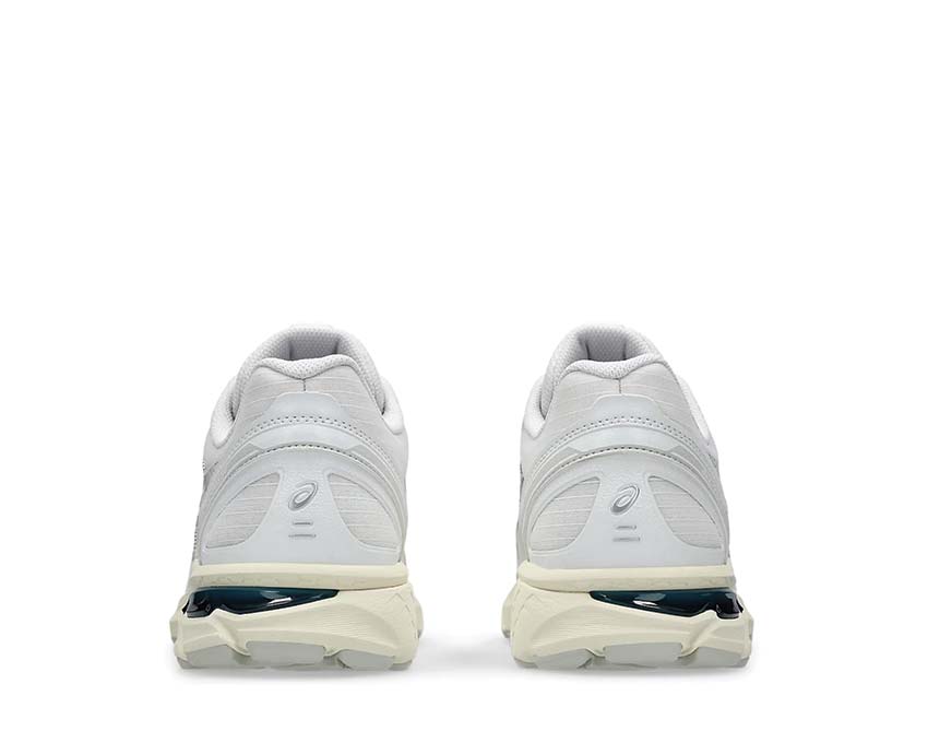 Asics Gel Terrain GTX White/Pure Silver Detail — wasserdichte Gore-Tex Verstärkung