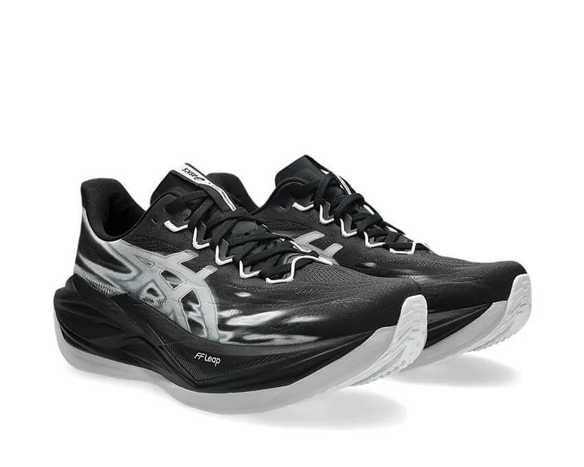 Asics Superblast 3 Black vue latérale — tige knit légère ultra-réactive