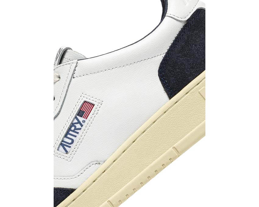 Autry Medalist Low Ocean vue latérale — cuir bleu océan et daim sport