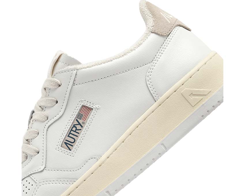 Autry Medalist Low Virgin Sponge White Ivory vue latérale — cuir et daim bicolore