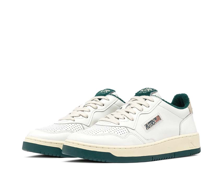 Autry Medalist Low Virgin Sponge White Forest Sohle — Vintage-Gummisohle