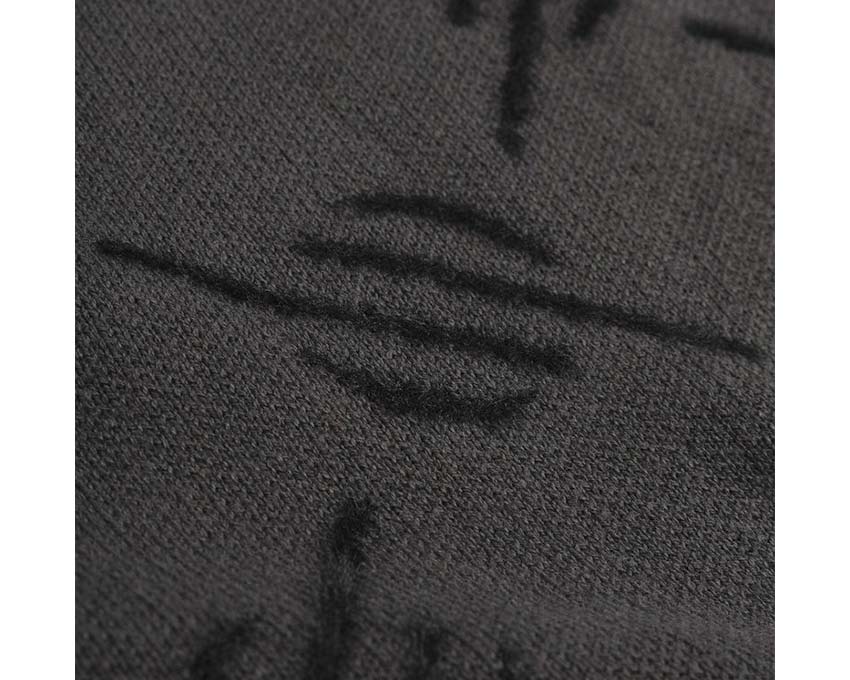 Daily Paper Tevin Monogram Knit Sweater Grey dettaglio — logo jacquard maglia