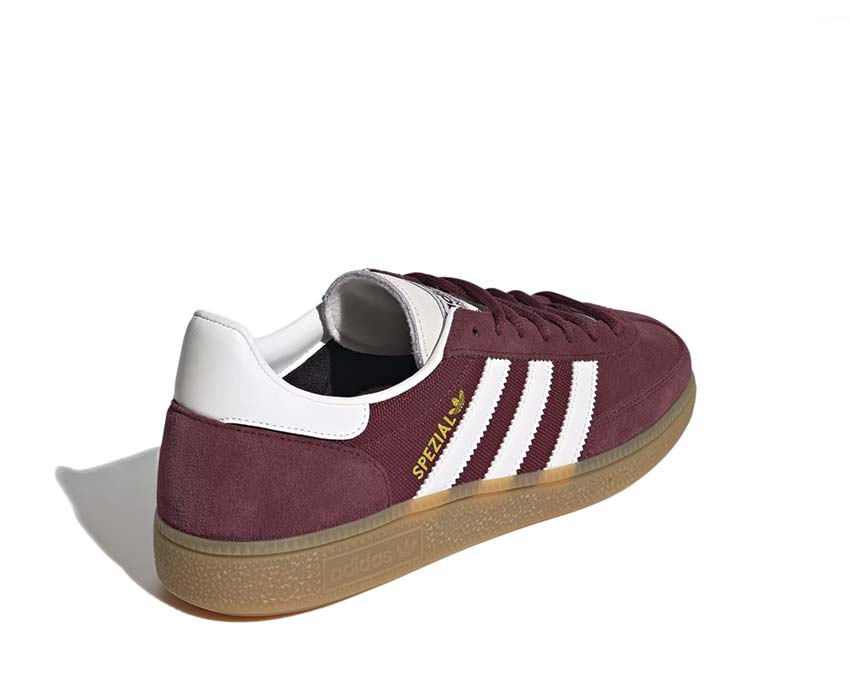 Adidas Handball Spezial Shadow Red détail — cuir lisse rouge et languette brodée