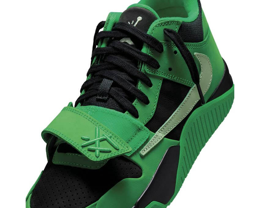 Jordan CJ1 T-Rexx x Travis Scott Green Spark vue latérale — tige Travis vert olive