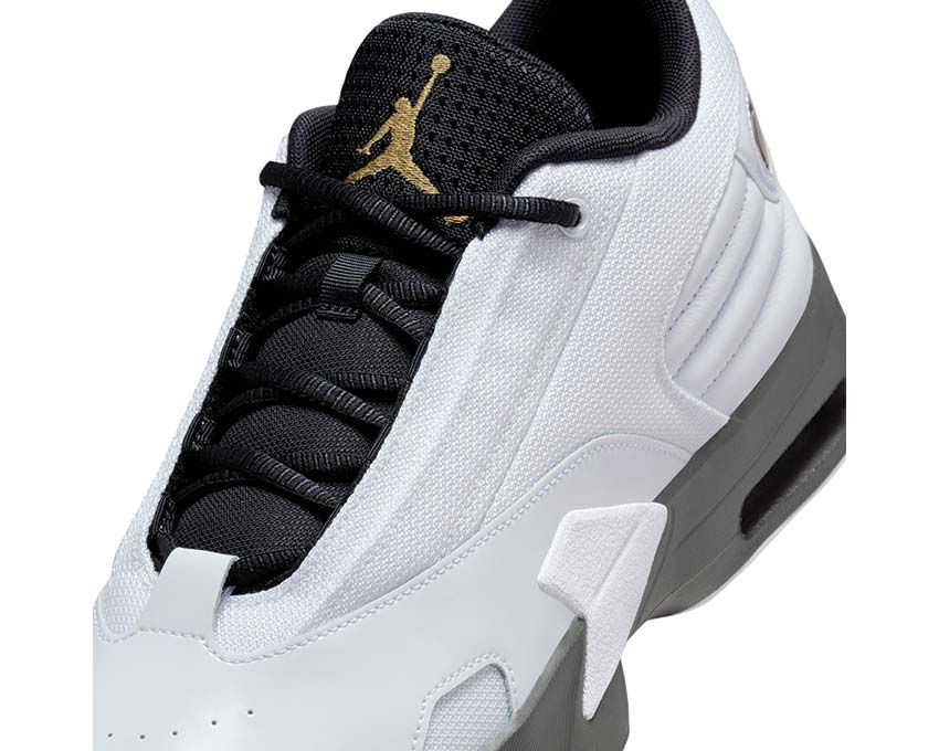 Jordan Max Aura 6 White Metallic Gold Black — vue latérale tige cuir AJ14