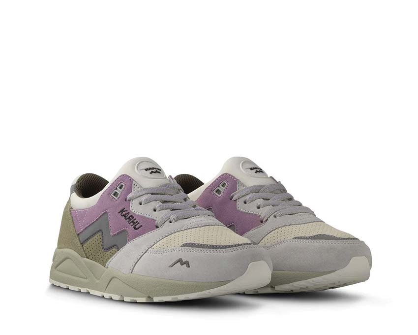 Karhu Aria 95 Dawn Blue/Orchid Petal Seitenansicht — Mesh atmungsaktiv