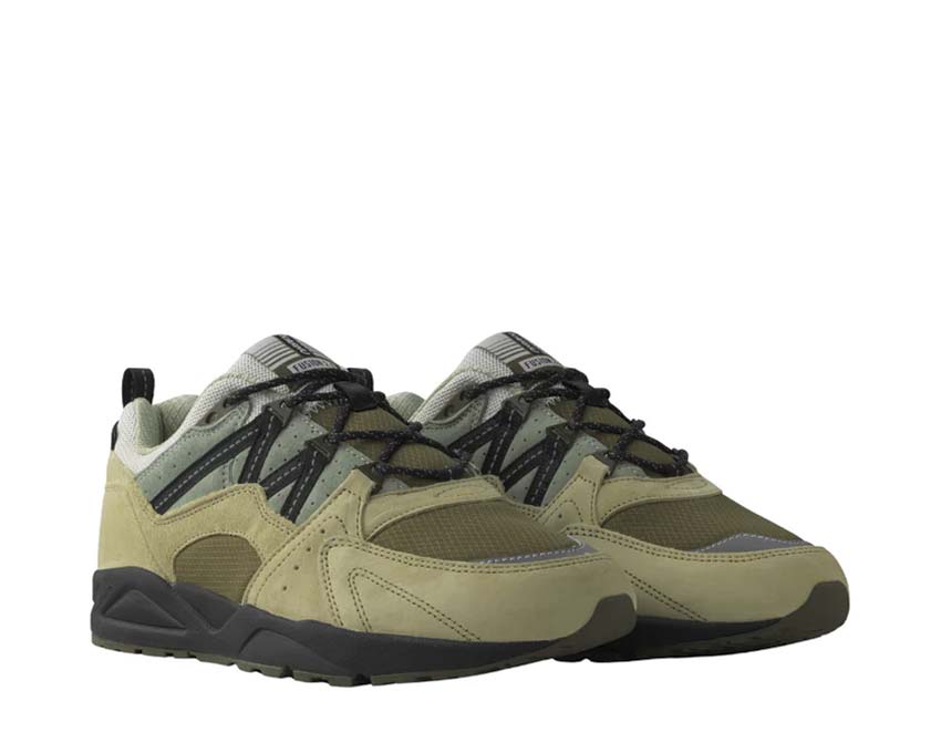 Karhu Fusion 2.0 Pale Olive Green vue latérale — mesh olive breathable