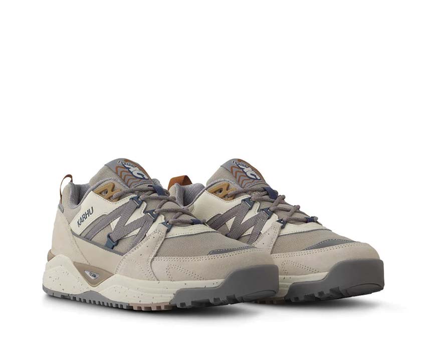 Karhu Fusion XC Silver Lining Gull vue latérale — tige mesh trail argenté et gris