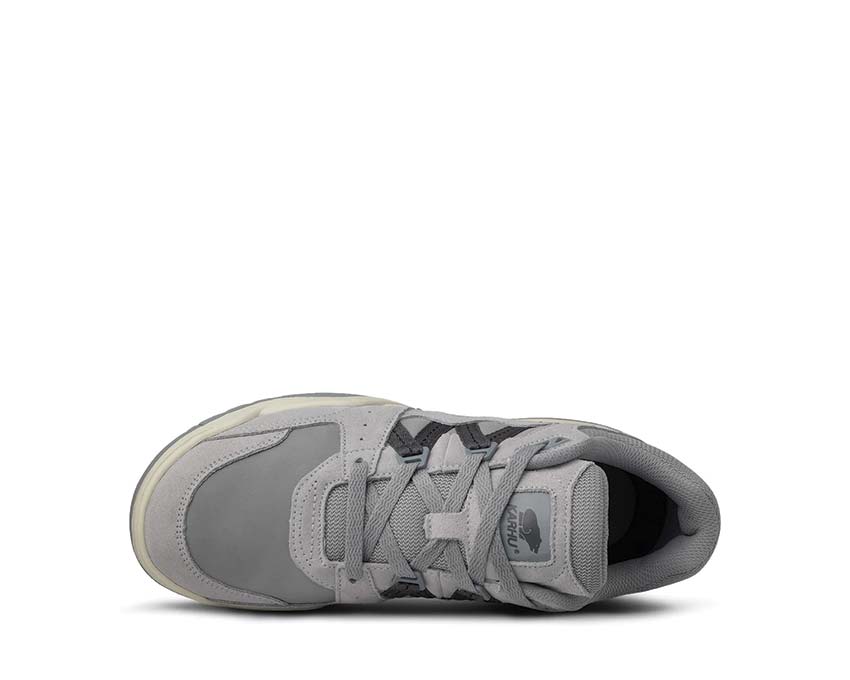Karhu Fusion XT Lunar Rock Magnet détail — logo ours Karhu coloris bicolore