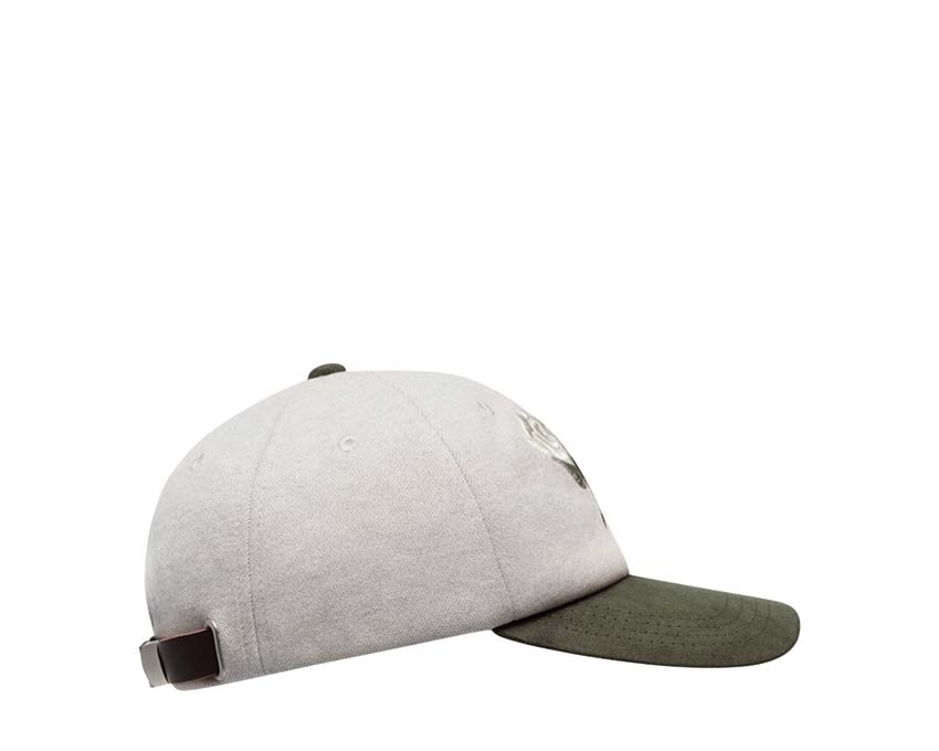 Les Deux Felipe Brushed Dad Cap Light Desert Sand détail — broderie logo façade