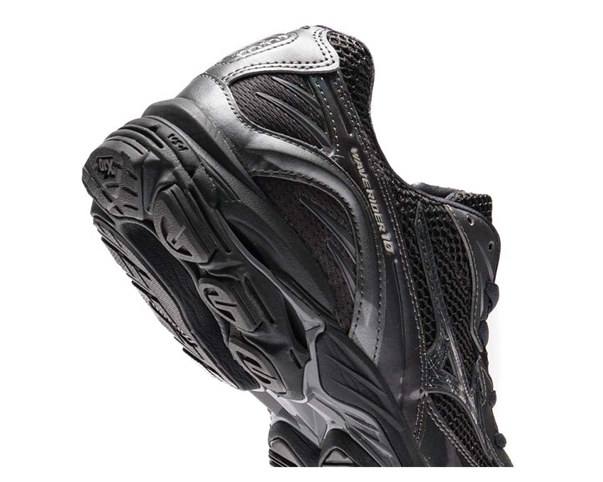 Mizuno Wave Rider 10 Black side view — retro 90s running design