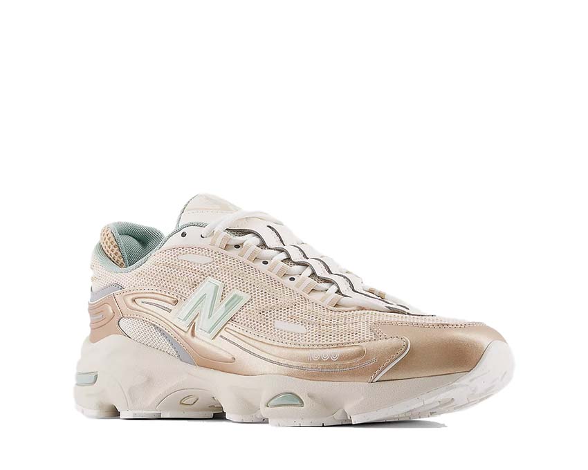 New Balance 1000D Desert Clay vue latérale — tige mesh et suède ton terreux