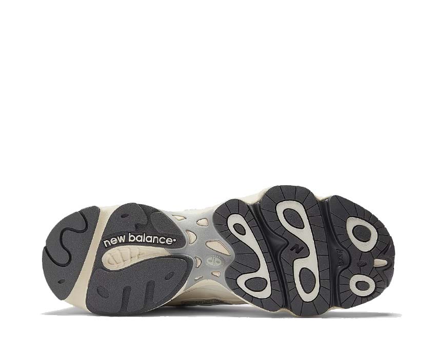 New Balance 1000 Sea Salt detalle — puntera reforzada y logo bordado