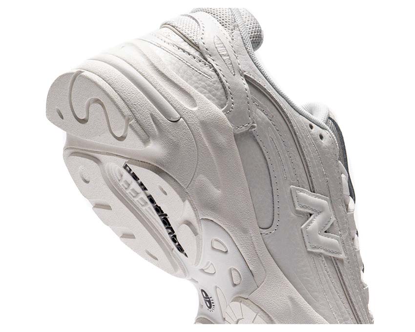 New Balance 1000 Sea Salt vue latérale — profil rétro épuré
