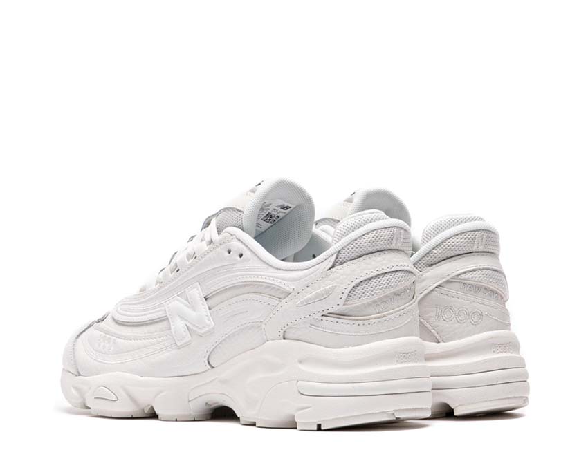 New Balance 1000 Sea Salt détail — tige en mesh et daim premium