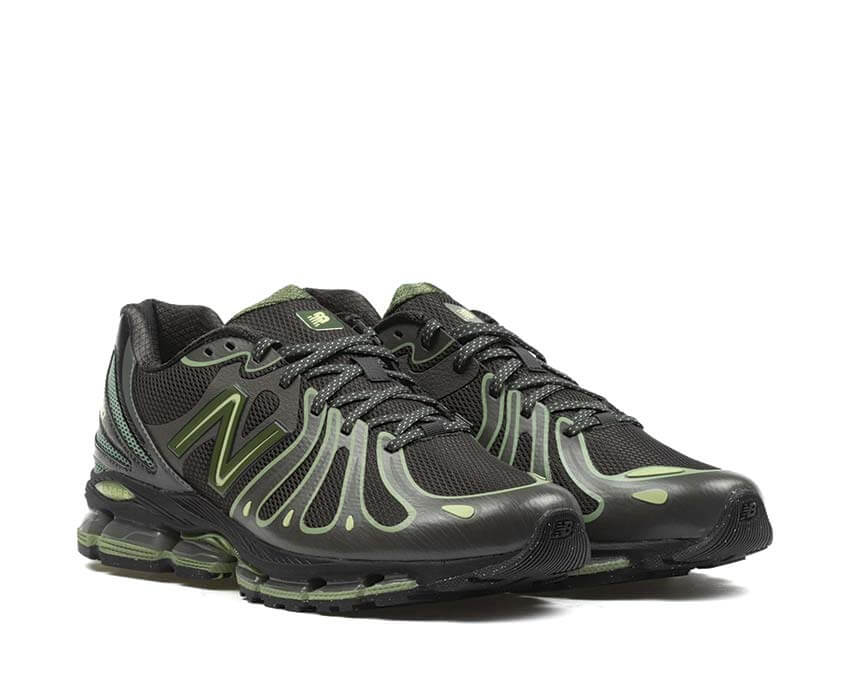 New Balance 1890 Faded Black vue latérale — tige mesh ton noir estompé