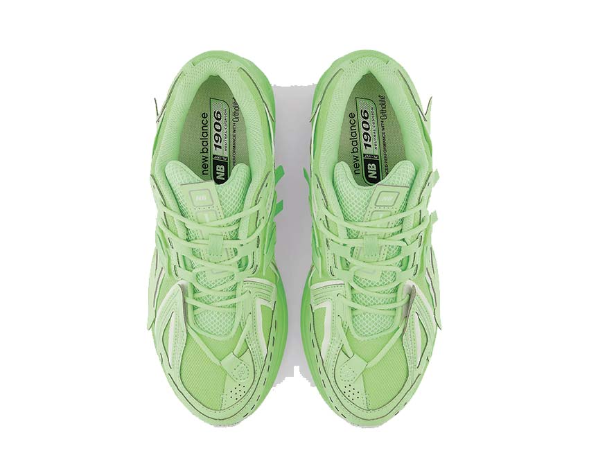 New Balance 1906A Mint Flash détail — finition Silver Metallic sur logo N