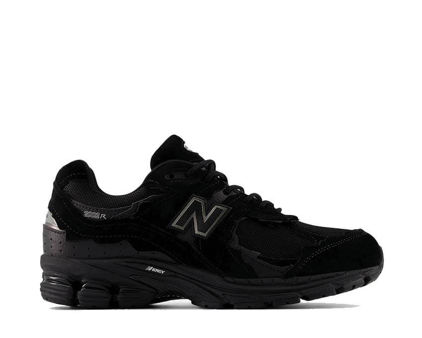 New Balance 2002 GORE-TEX Black — sneaker unisexe imperméable coloris noir