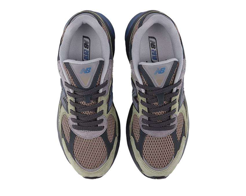 New Balance 2010 Dark Olivine détail — matière mesh et empiècements