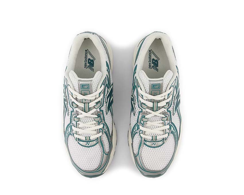 New Balance 740 White Marsh Green détail — empiècements suède blanc et vert