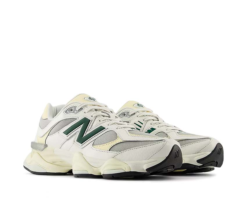 New Balance 9060 Sea Salt Marsh Green vue latérale — tige suède et mesh